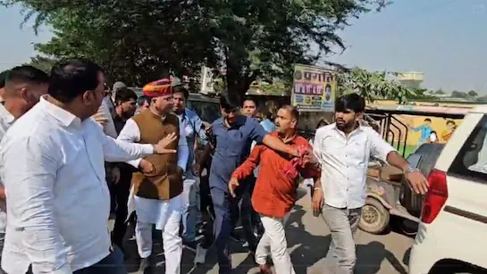 भरतपुर में सुरेश रावत के सामने BJP कार्यकर्ताओं का हंगामा