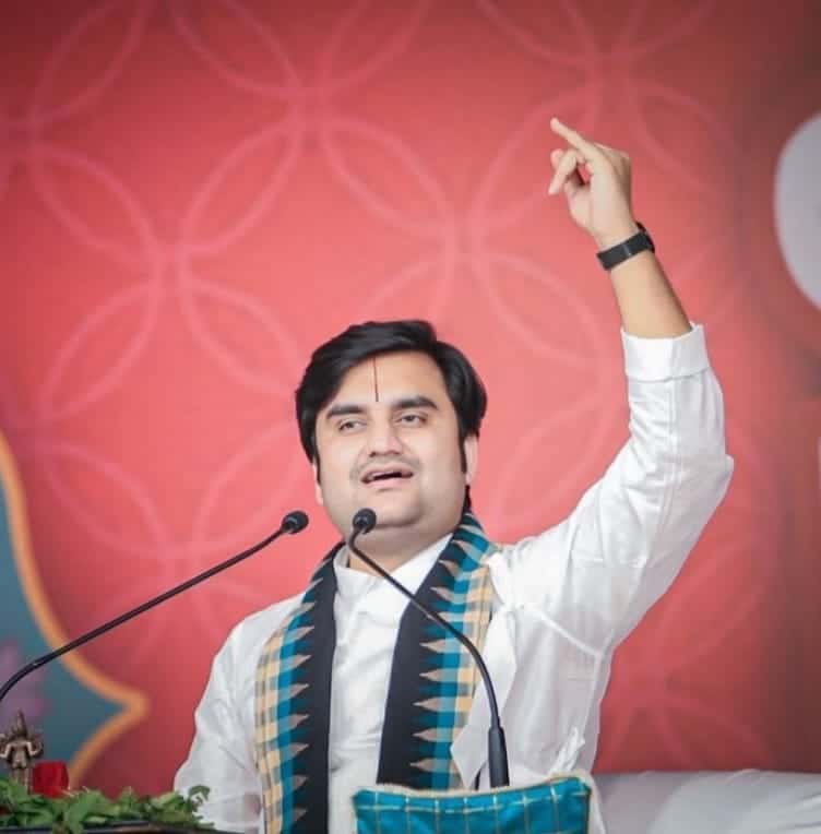 कौन हैं इंद्रेश उपाध्याय और जानिए जयपुर से उनका गहरा लगाव