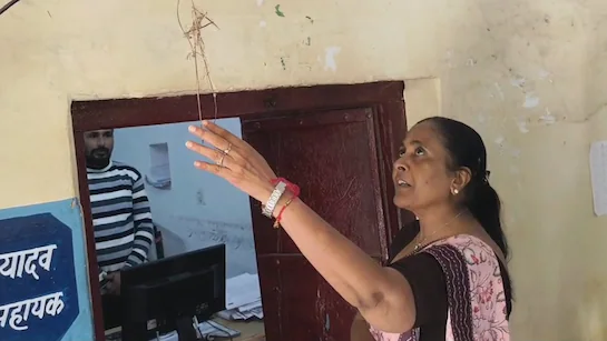 गंदगी देख भड़कीं टोंक कलेक्टर, बोलीं- अपना घर भी ऐसे ही गंदा रखते हो क्या?