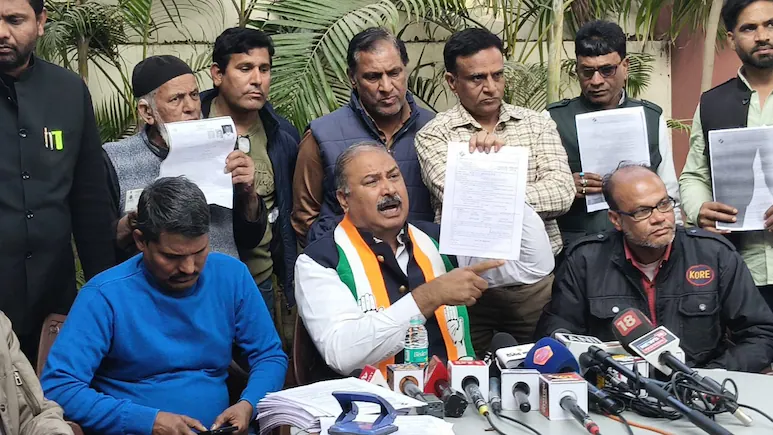 SIR विवाद: कांग्रेस विधायक रफीक़ ख़ान के गंभीर आरोप, बोले– बीजेपी योजनाबद्ध तरीके से कटवा रही वोटर नाम