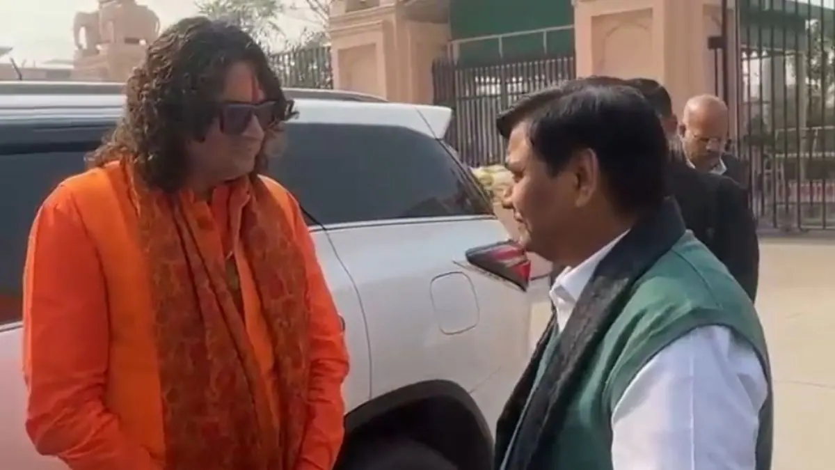 ब्लैक शीशे वाली गाड़ी में भाजपा विधायक बालमुकुंद आचार्य, डोटासरा ने पढ़ाया कानून का पाठ