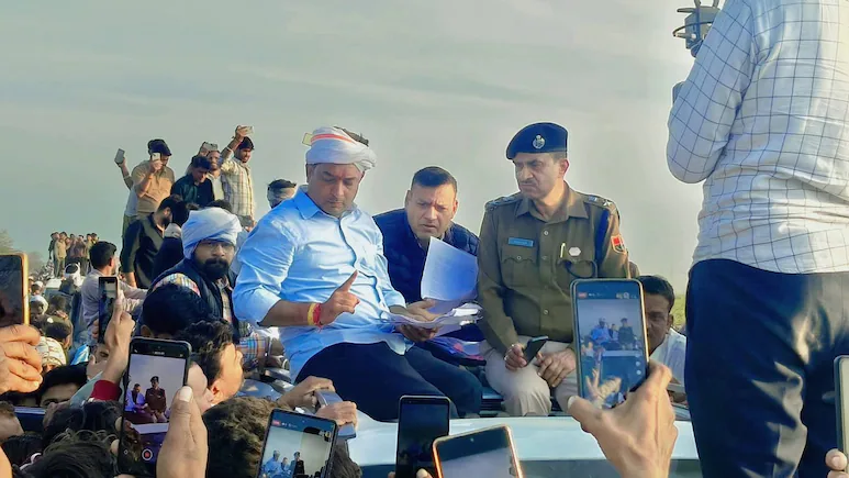 देवली–उनियारा में नरेश मीणा का 11 सूत्री आंदोलन तेज, आमली मोड़ पर रोका गया जयपुर कूच