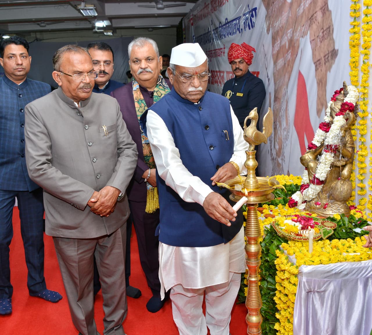 संस्कृत सभी भाषाओं की जननी, सिंधी भाषा सबसे निकट: राज्यपाल हरिभाऊ बागडे