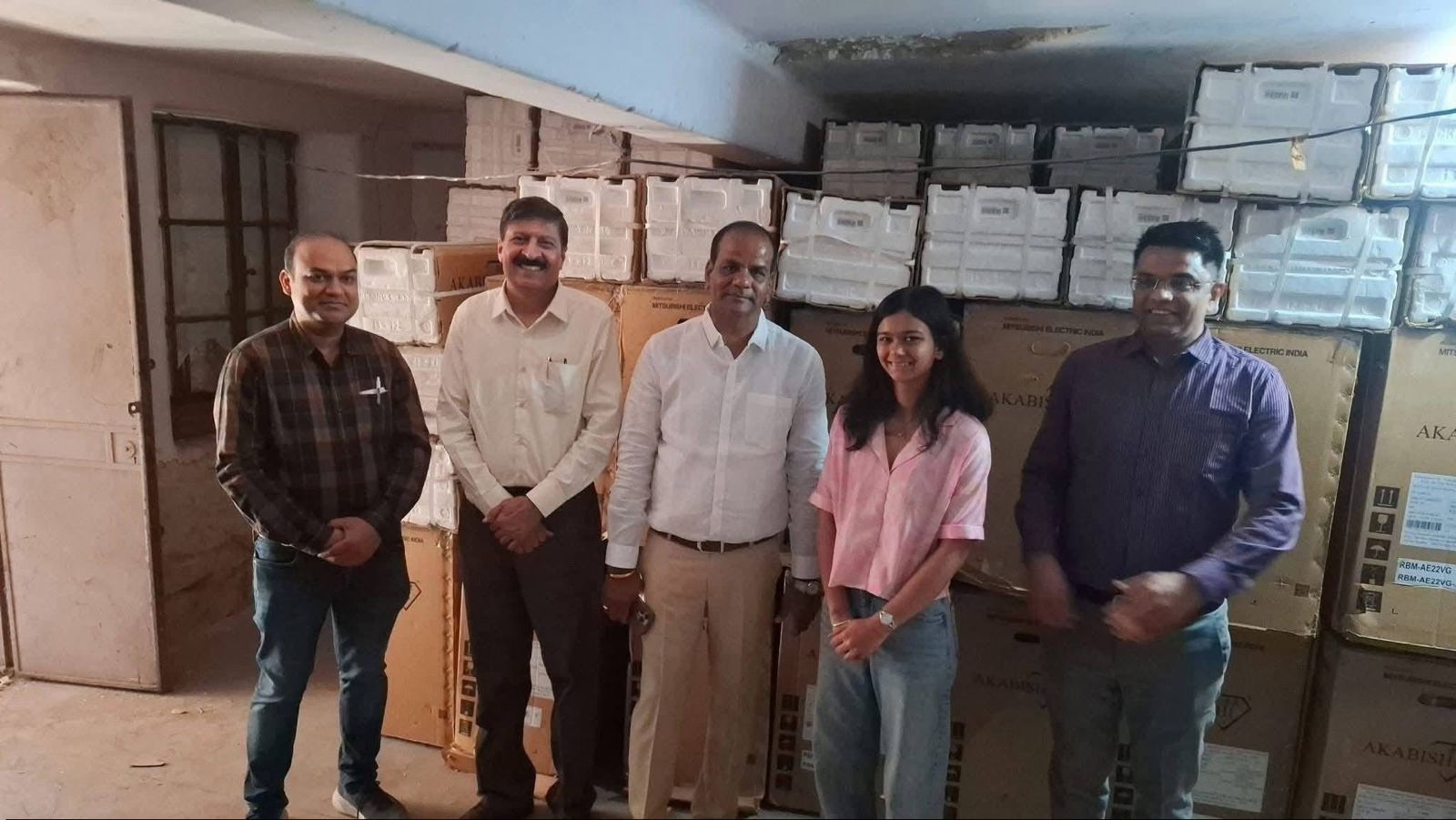 जोधपुर में समाजसेवी नरेश सुराणा ने महात्मा गांधी अस्पताल को दान किए 83 एसी