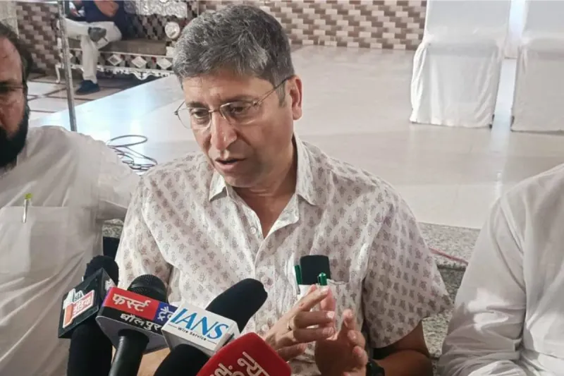 राजस्थान विधानसभा में अभद्र व्यवहार पर विवाद, रोहित बोहरा की हरकतों पर कार्रवाई की चेतावनी