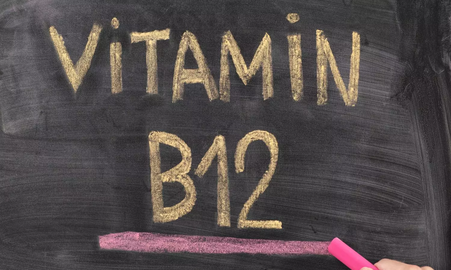 उंगलियों में झुनझुनी का कारण: क्या विटामिन B12 की कमी है जिम्मेदार?