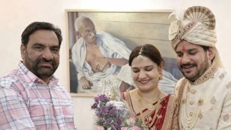 मुकेश भाकर के अंतरजातीय विवाह पर सियासत, जाट समाज में बढ़ा विवाद