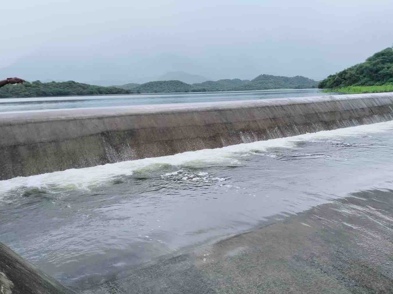 टोकरा बांध: आस्था और सिंचाई का संगम